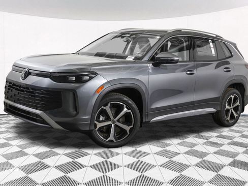 New 2026 Volkswagen Tiguan SE AWD/4WD image 2