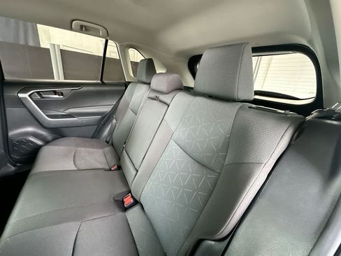 Used 2025 Toyota RAV4 XLE AWD/4WD image 22