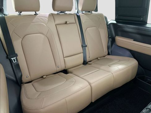 Certified 2025 Land Rover Defender 90 X-Dynamic SE image 20