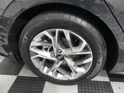 Used 2021 Hyundai Sonata SEL w/ Convenience Package image 17