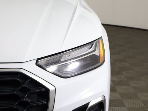 Used 2022 Audi Q5 2.0T Premium Plus w/ Premium Plus Package AWD/4WD image 15
