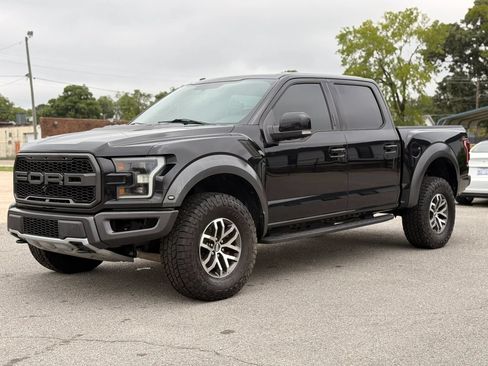 Used 2017 Ford F150 Raptor w/ Equipment Group 802A Luxury AWD/4WD image 5