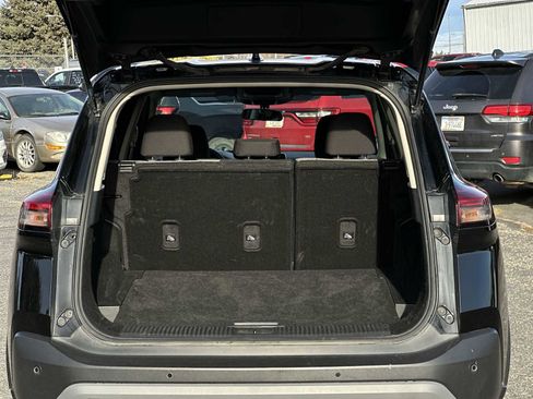 Used 2023 Nissan Rogue SV image 18