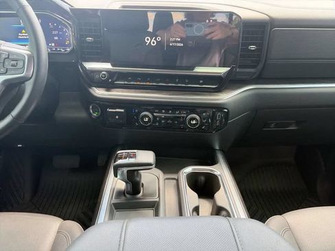 Used 2025 Chevrolet Silverado 1500 LTZ AWD/4WD image 12
