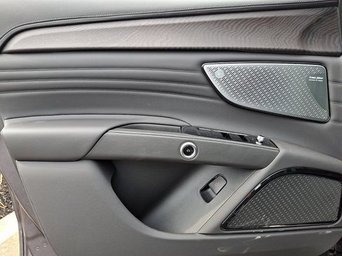 New 2025 Maserati Grecale GT image 8