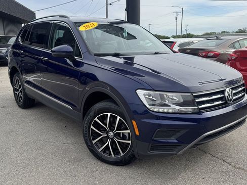 Used 2021 Volkswagen Tiguan SE AWD/4WD image 2