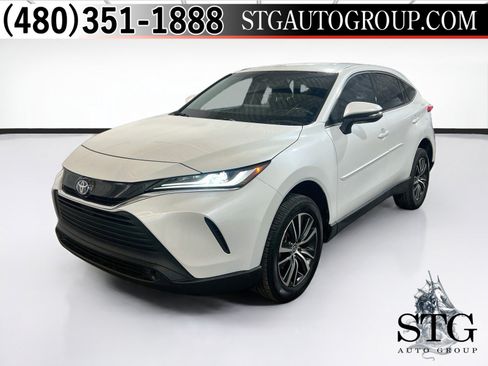 Used 2024 Toyota Venza LE AWD/4WD image 1