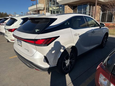 Used 2023 Lexus RX 350h image 3