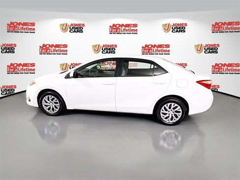 Used 2019 Toyota Corolla LE image 12
