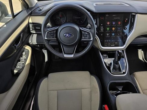Used 2025 Subaru Outback Premium AWD/4WD image 11