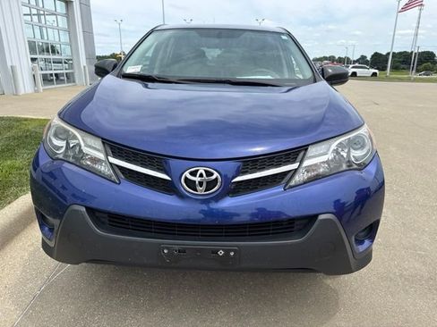 Used 2015 Toyota RAV4 LE AWD/4WD image 10