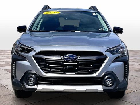 Used 2025 Subaru Outback Limited AWD/4WD image 3