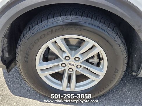 Used 2021 Ford Explorer XLT w/ Equipment Group 202A RWD image 17