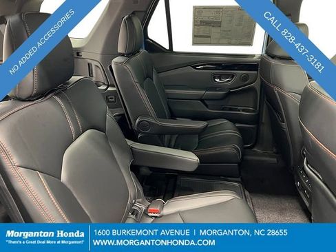 New 2025 Honda Pilot TrailSport image 40