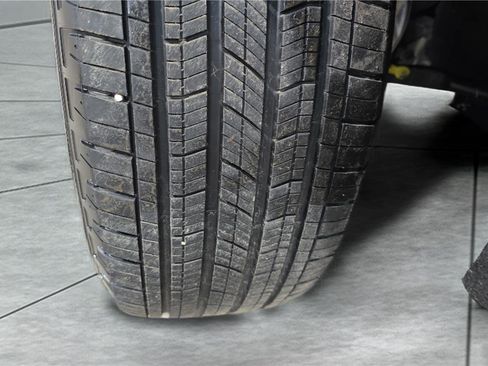 Used 2024 Jeep Grand Cherokee Laredo X w/ Luxury Tech Group I image 30