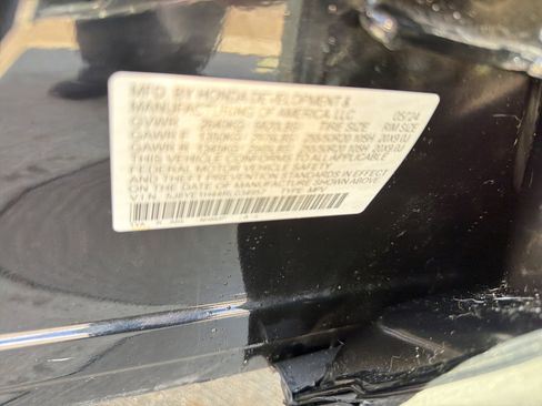 Certified 2024 Acura MDX SH-AWD w/ Technology Package image 32