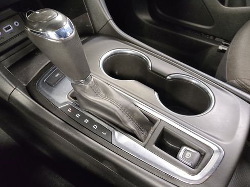 Used 2019 Chevrolet Equinox LT image 26