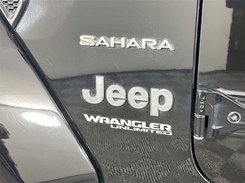 Used 2020 Jeep Wrangler Unlimited Sahara image 27
