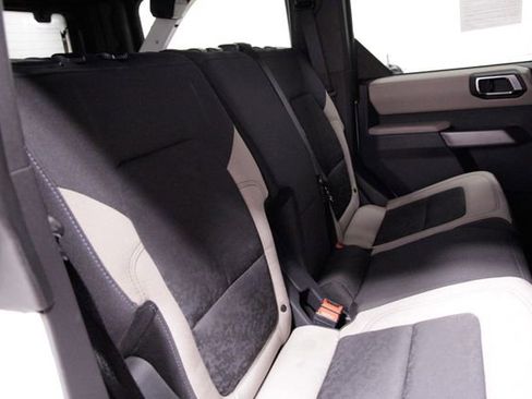 Used 2022 Ford Bronco Wildtrak image 17