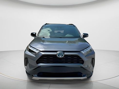 Used 2023 Toyota RAV4 XSE AWD/4WD image 2