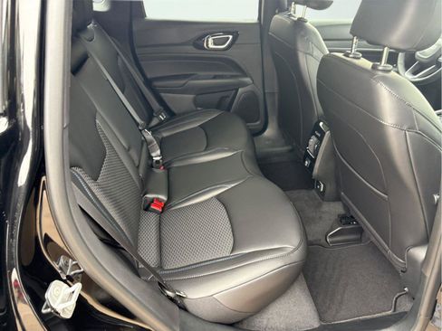 New 2026 Jeep Compass Latitude image 16