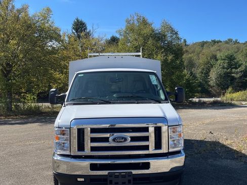 New 2025 Ford E-350 and Econoline 350 Super Duty w/ Power Equipment Group image 9