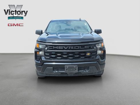 Used 2024 Chevrolet Silverado 1500 Custom RWD image 2