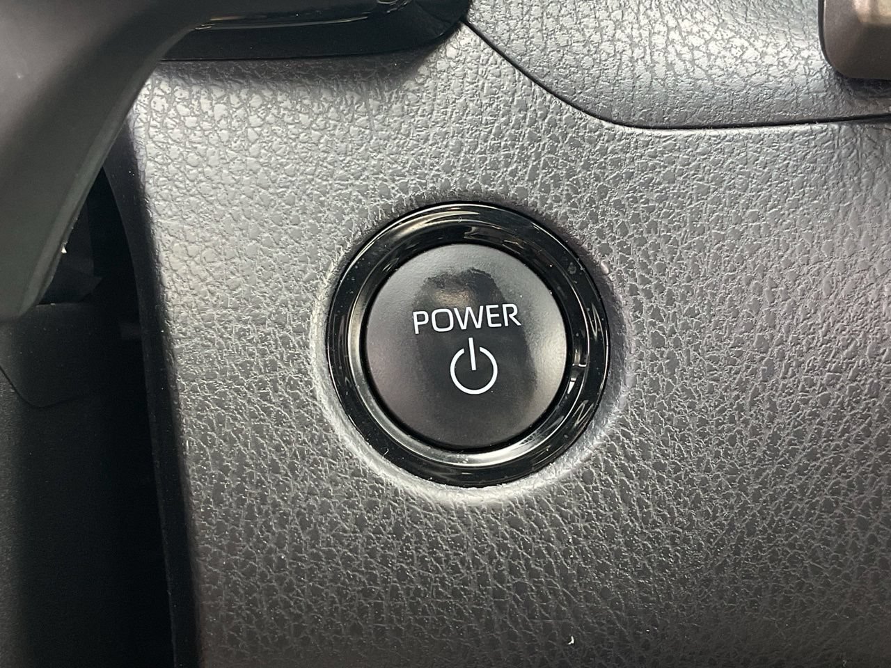 Used 2025 Toyota Camry SE FWD image 28