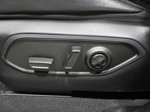 Used 2023 Jeep Grand Cherokee Altitude image 12