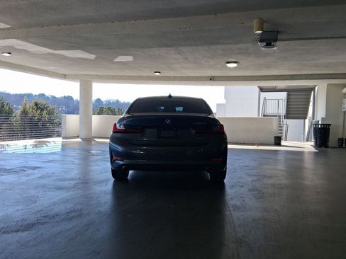 Used 2022 BMW 330i 330i w/ Driving Assistance Package image 9