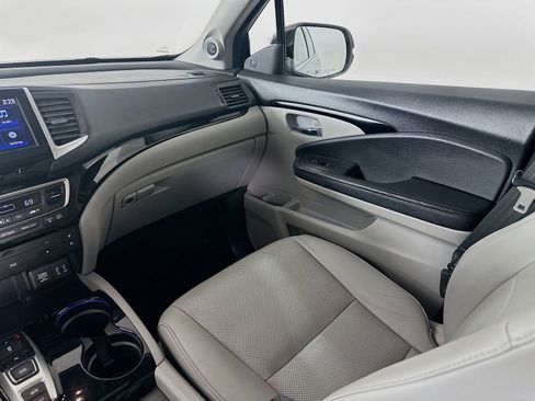 Used 2016 Honda Pilot Elite image 23