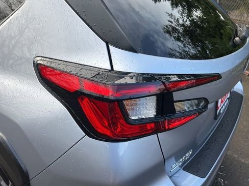 Used 2024 Subaru Crosstrek 2.0i Premium image 17