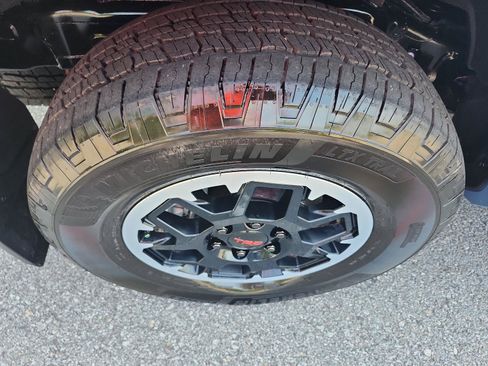 Used 2026 Toyota 4Runner TRD Off-Road Premium w/ Tow Technology Package AWD/4WD image 6