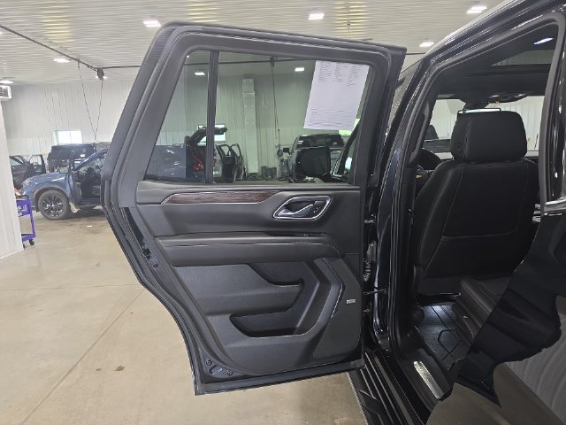 Used 2021 Chevrolet Tahoe LT w/ LT Signature Package AWD/4WD image 29