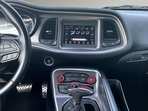 Used 2020 Dodge Challenger SXT AWD/4WD image 10