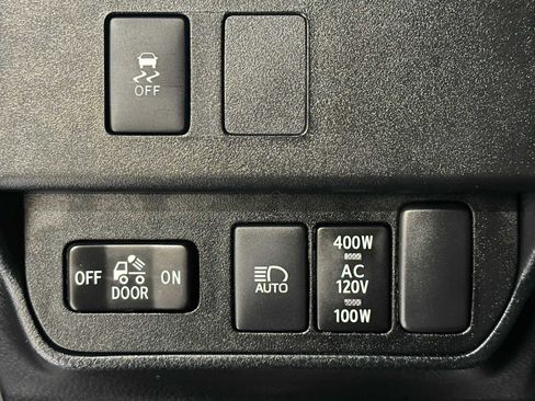 Certified 2021 Toyota Tacoma TRD Off-Road w/ TRD Premium Off Road Package AWD/4WD image 17