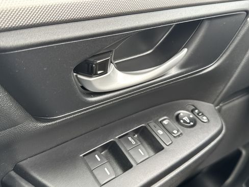Used 2018 Honda CR-V LX image 31