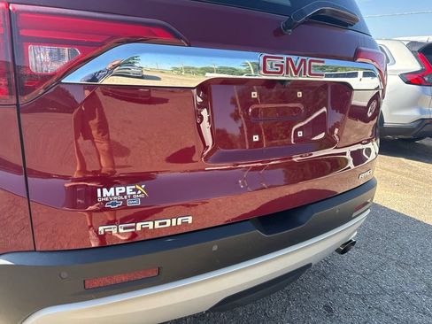 Used 2017 GMC Acadia SLT AWD/4WD image 34