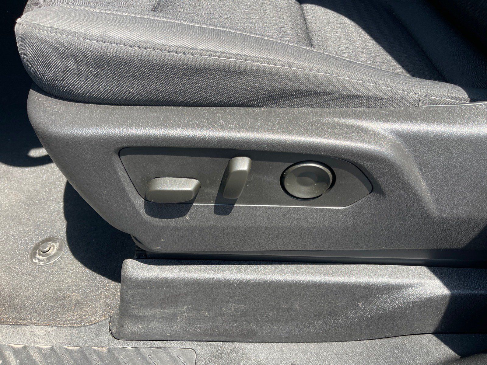 Used 2023 Chevrolet Silverado 1500 Custom w/ LPO, Dark Essentials Package AWD/4WD image 9