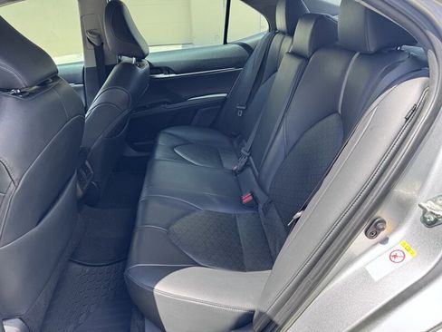 Used 2019 Toyota Camry XSE image 15