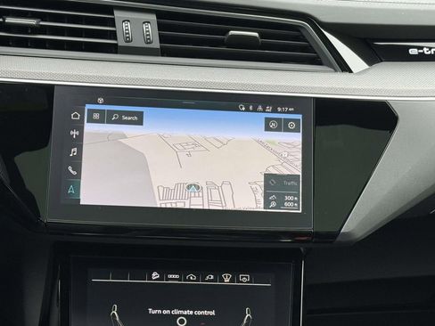 Used 2023 Audi e-tron S Prestige w/ Prestige Package image 10