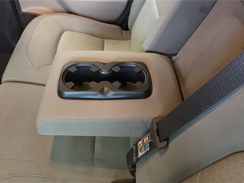 Used 2016 GMC Canyon SLE w/ SLE Convenience Package image 16