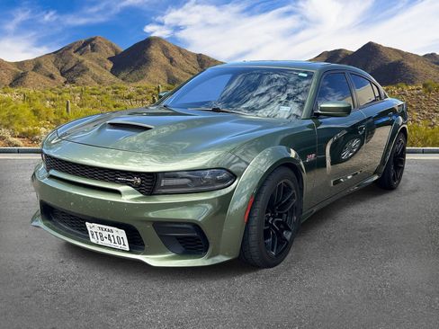 Used 2020 Dodge Charger Scat Pack RWD image 2