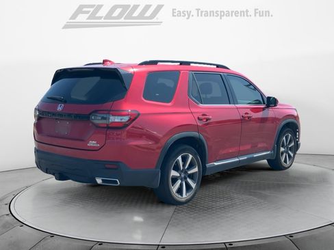 Used 2023 Honda Pilot Touring image 9