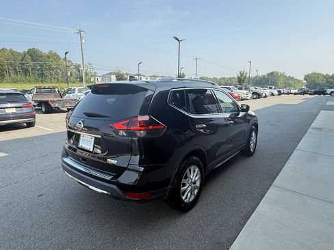 Used 2020 Nissan Rogue S w/ Special Edition Package FWD image 6