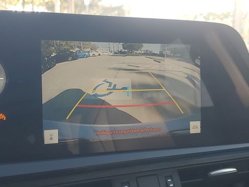 Used 2025 Lexus ES 350 ES 350 w/ Premium Package image 33