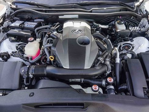 Used 2018 Lexus IS 300 image 26