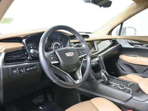 Used 2020 Cadillac XT6 Premium Luxury w/ Platinum Package AWD/4WD image 23