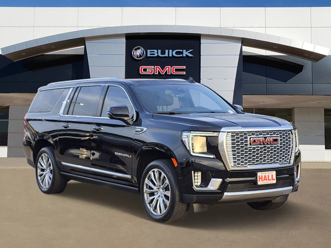Certified 2022 GMC Yukon XL Denali w/ Denali Premium Package AWD/4WD image 1