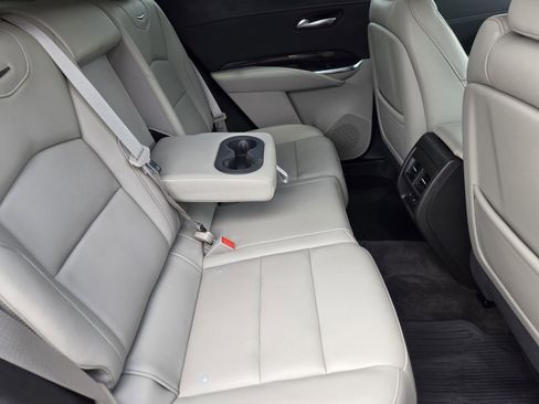 Used 2022 Cadillac XT4 Premium Luxury w/ Enhanced Visibility Package FWD image 38